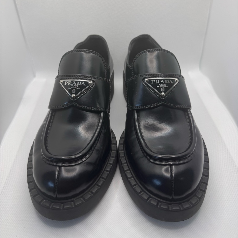 PRADA LEATHER TRIANGLE LOGO LOAFERS BLACK- SIZE 36
